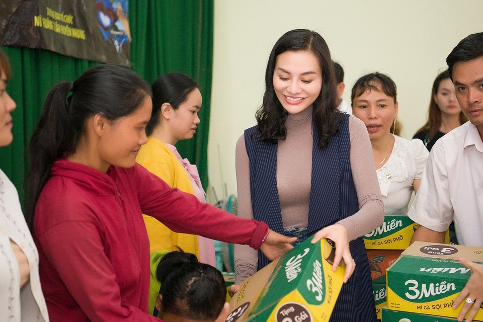 Hành trình thiện nguyện của Trần Huyền Nhung với Ms & Mr International Business tại Sơn Hoà, Phú Yên - Ảnh 3. Hành trình thiện nguyện của Trần Huyền Nhung với Ms & Mr International Business tại Sơn Hoà, Phú Yên - Ảnh 3.