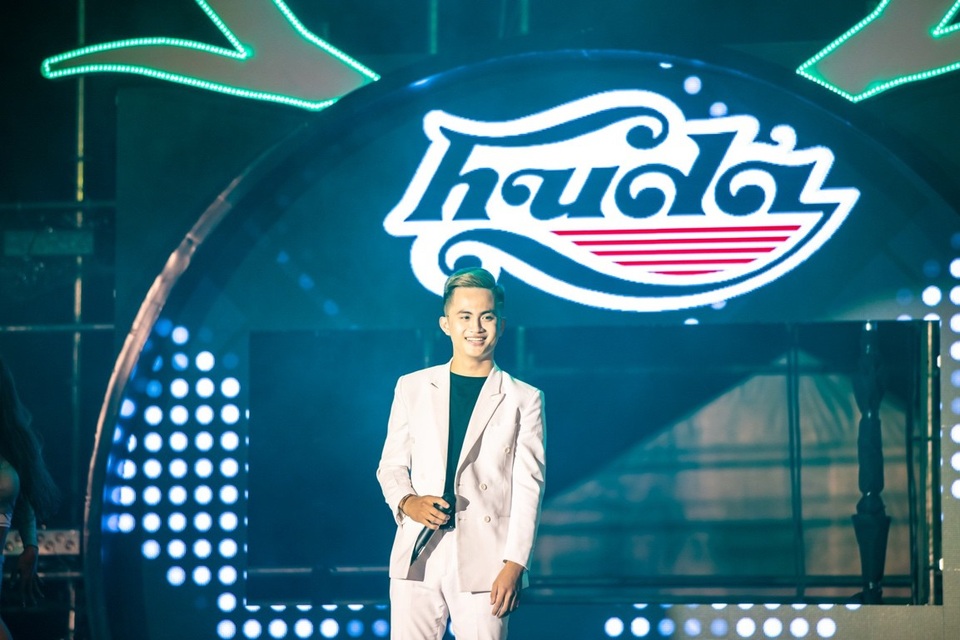 Khoảnh khắc tuyết rơi có 1-0-2 tại Đại nhạc hội Giáng sinh Huda - Ảnh 8. Khoảnh khắc tuyết rơi có 1-0-2 tại Đại nhạc hội Giáng sinh Huda - Ảnh 8.