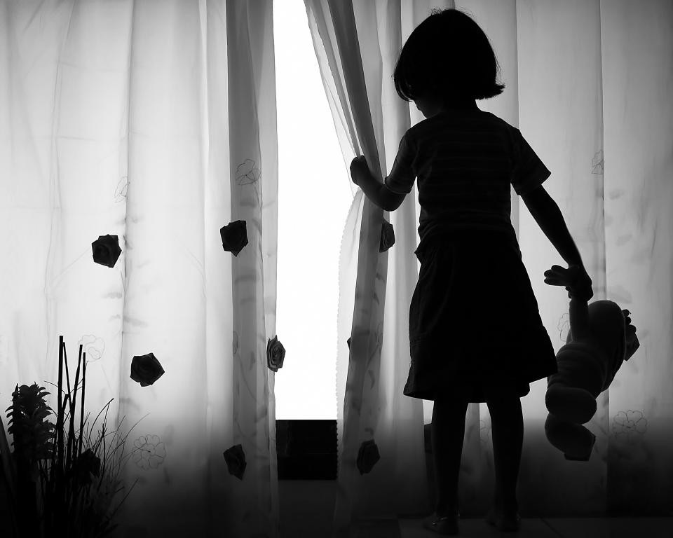 Bố mẹ hầu tòa vì bắt con ăn chay dẫn đến suy dinh dưỡng nặng - Ảnh 2. Bố mẹ hầu tòa vì bắt con ăn chay dẫn đến suy dinh dưỡng nặng - Ảnh 2.