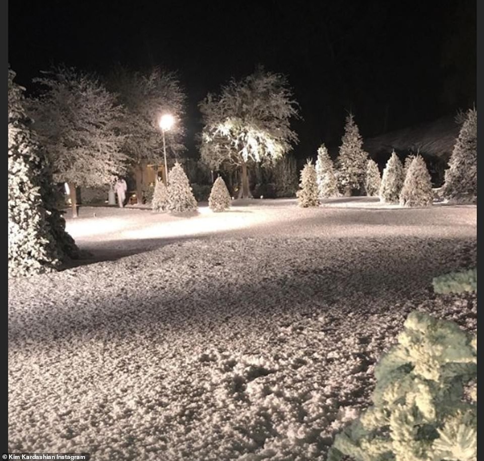 Kim Kardashian chia sẻ hình ảnh hạnh phúc của gia đình - Ảnh 13.