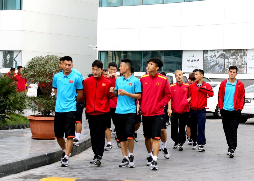 Đội tuyển Việt Nam thư giãn sau hành trình dài tới Qatar - Ảnh 1. Đội tuyển Việt Nam thư giãn sau hành trình dài tới Qatar - Ảnh 1.