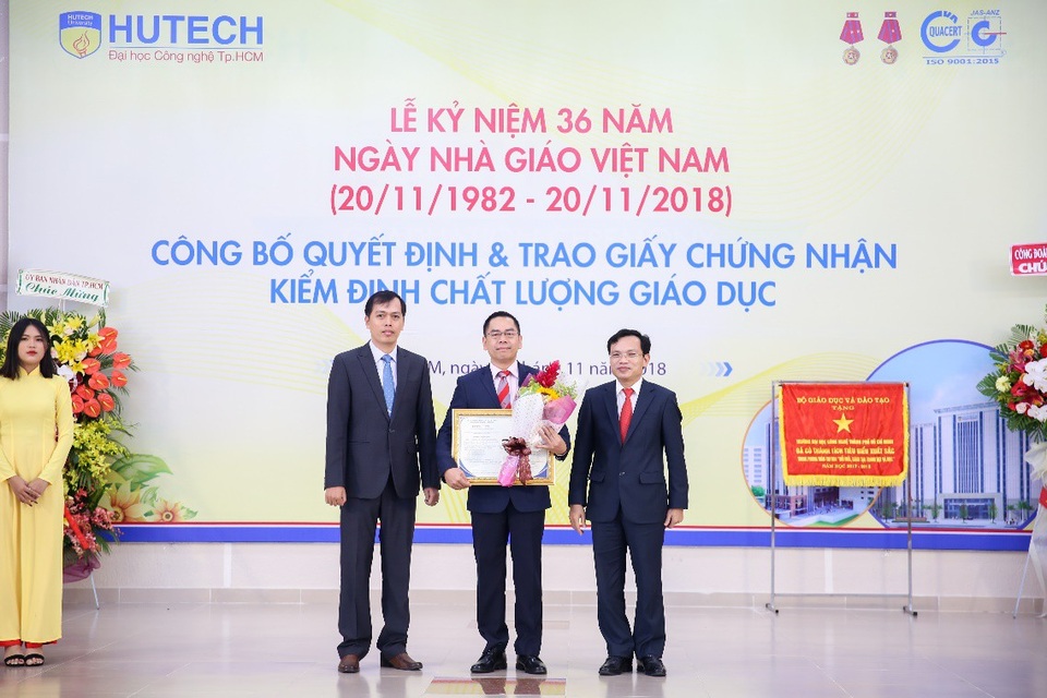 Đại học Hutech và những dấu ấn nổi bật năm 2018 - Ảnh 1. Đại học Hutech và những dấu ấn nổi bật năm 2018 - Ảnh 1.