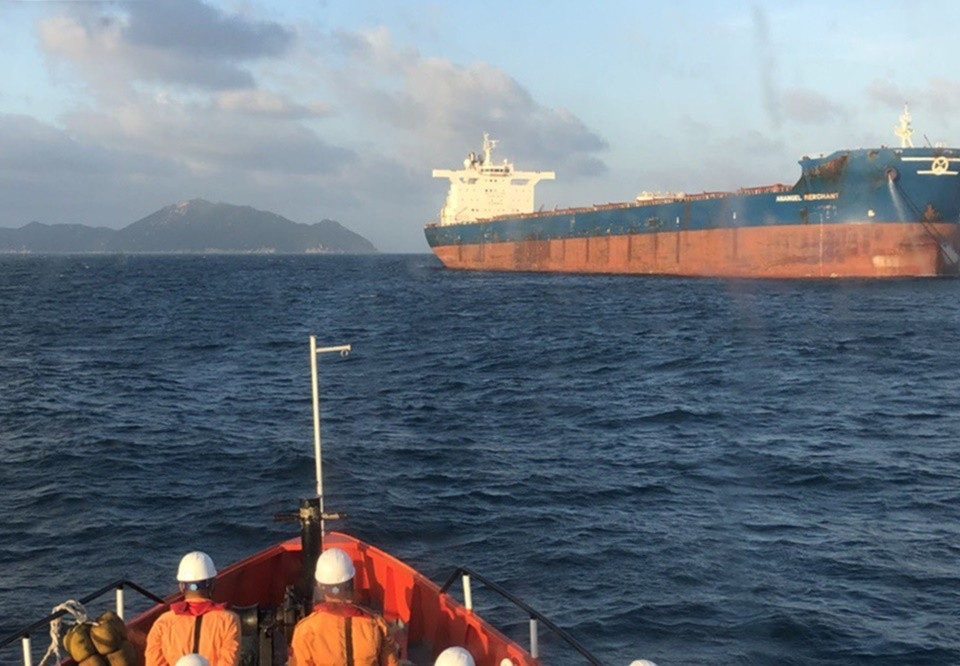 Tàu hàng Hi Lạp nơi thuyền viên bị thương trong quá trình làm việc