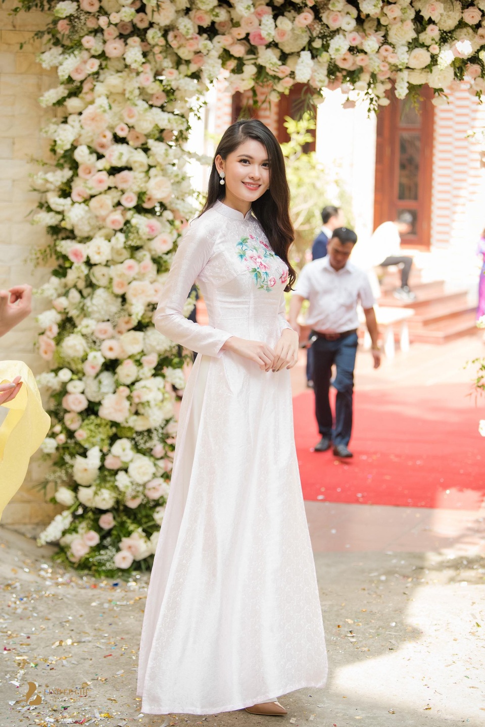 Á hậu Thuỳ Dung.