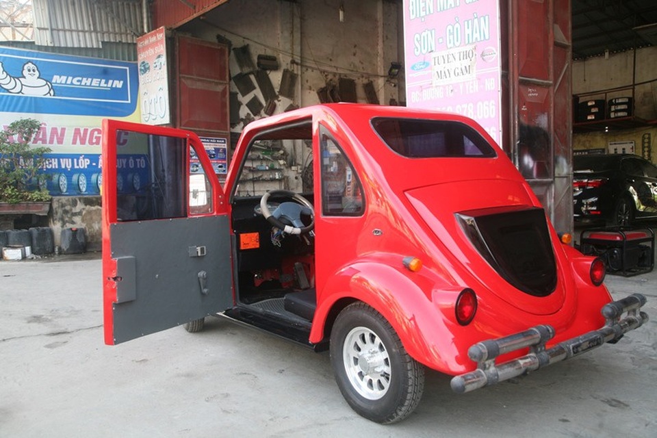 Nam sinh lớp 11 lắp ráp ô tô chạy bằng năng lượng mặt trời - 5 Xe có hoàn thiện hệ thống lái, vô lăng, giảm sóc