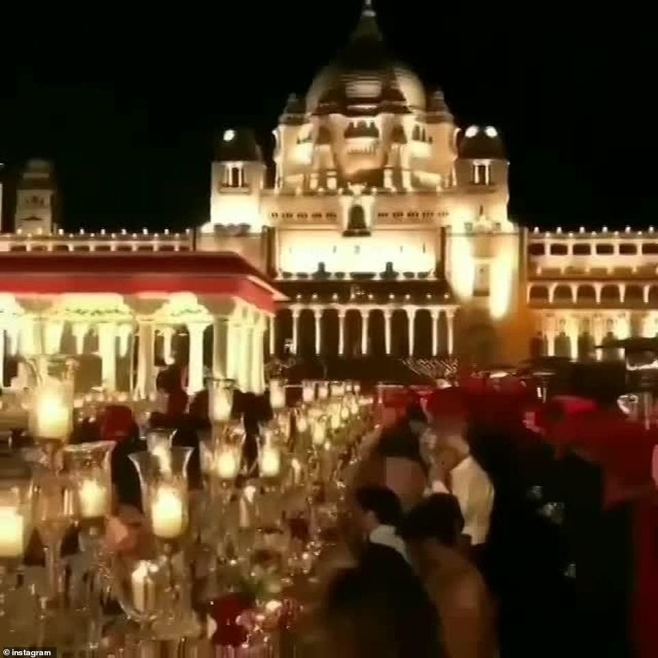 
Lâu đài Umaid Bhawan - nơi diễn ra hôn lễ của hoa hậu thế giới năm 2000
