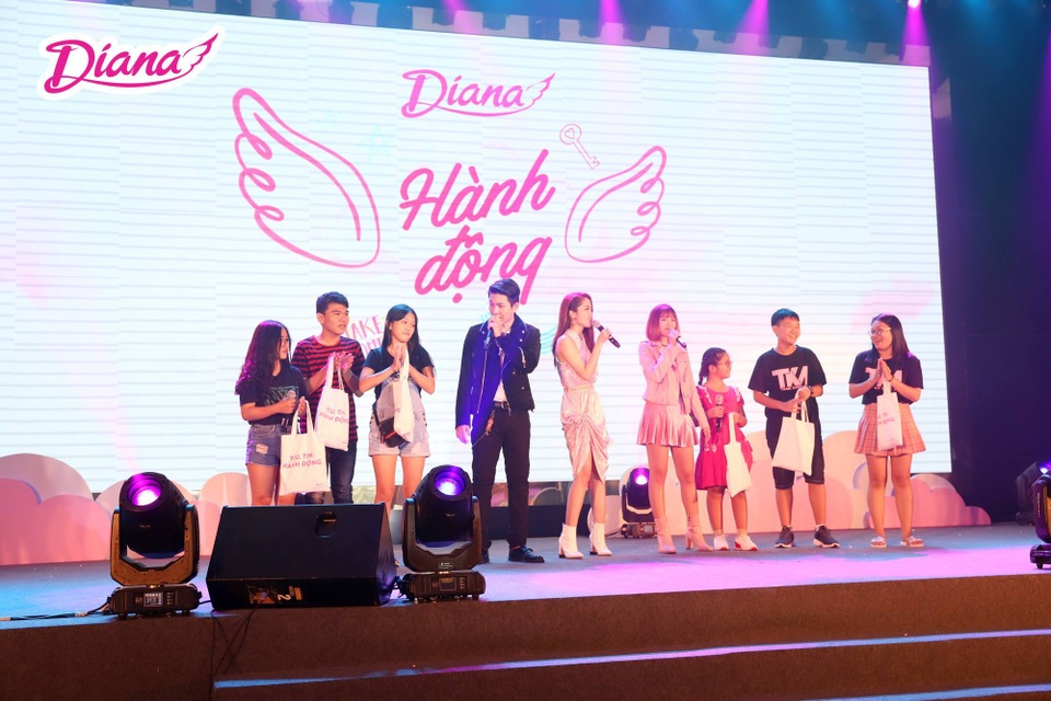 Hai nhóm nhạc Hàn Quốc sẽ đến biểu diễn tại Việt Nam cuối năm nay - 5 Hai nhóm nhạc Hàn Quốc sẽ đến biểu diễn tại Việt Nam cuối năm nay - 5