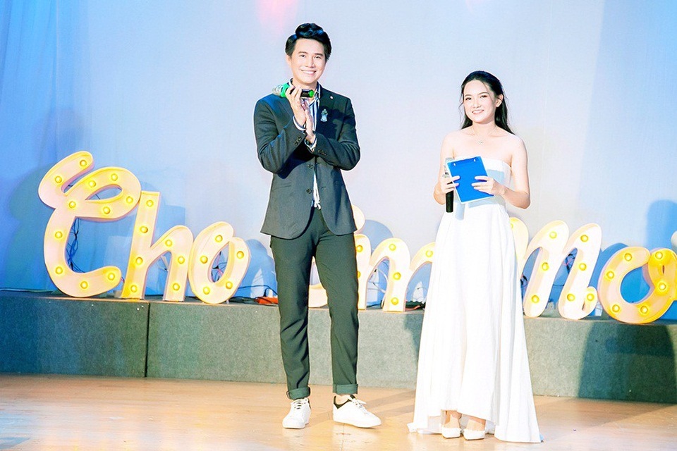 Vũ Mạnh Cường giúp trẻ em vùng cao - 4 Vũ Mạnh Cường giúp trẻ em vùng cao - 4
