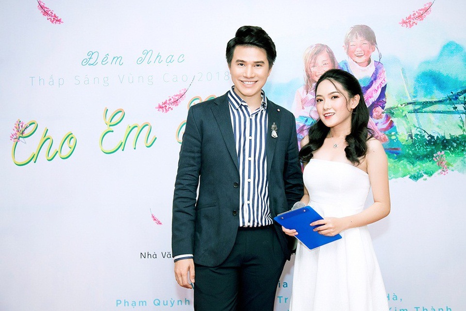 Vũ Mạnh Cường giúp trẻ em vùng cao - 1 Vũ Mạnh Cường giúp trẻ em vùng cao - 1