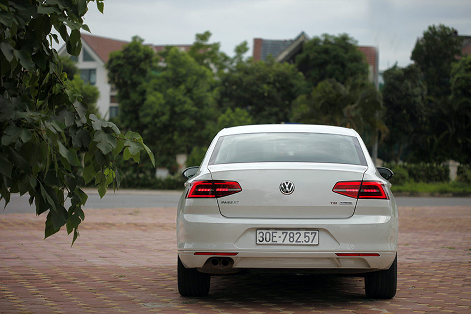 Volkswagen Passat - Sự bất ngờ của người Đức - 2 Volkswagen Passat - Sự bất ngờ của người Đức - 2