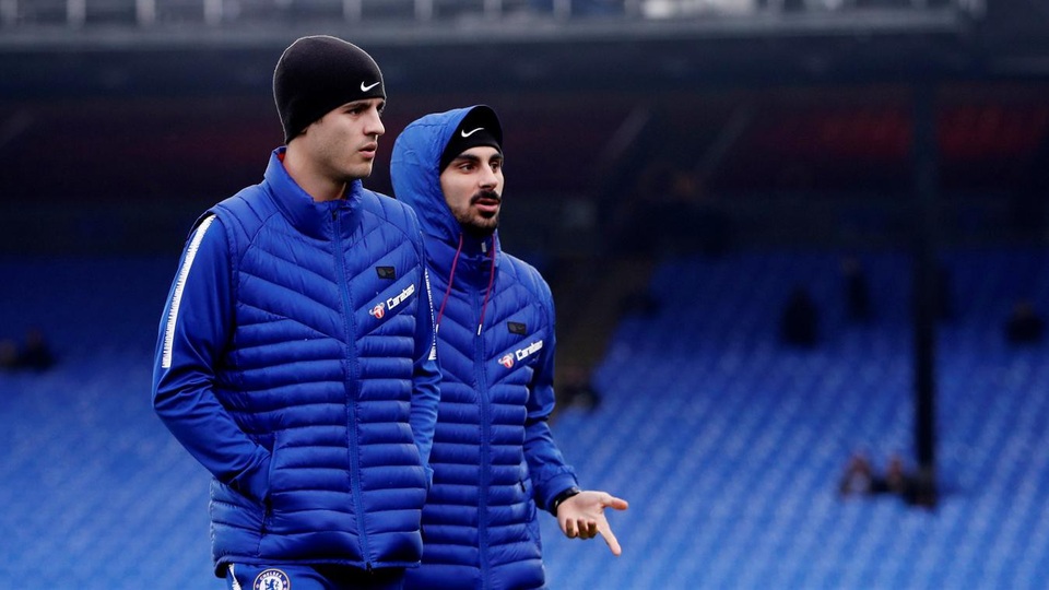 Crystal Palace 0-1 Chelsea: Dấu ấn riêng của Kante - 12
Morata ra sân cùng các đồng đội, tiền đạo người Tây Ban Nha đã bình phục chấn thương