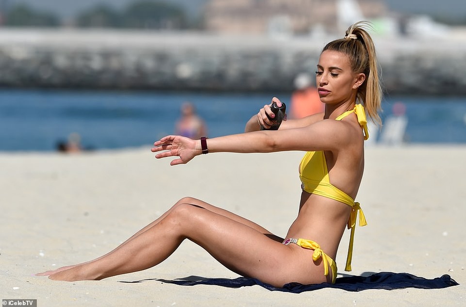 Dáng thon đáng ngưỡng mộ của Ferne McCann - Ảnh 5. Dáng thon đáng ngưỡng mộ của Ferne McCann - Ảnh 5.