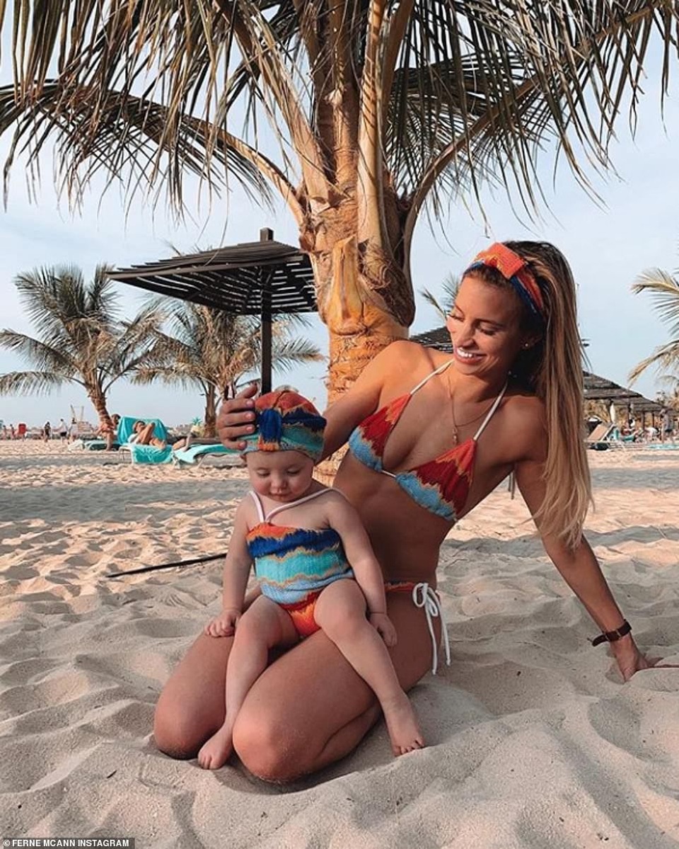 Dáng thon đáng ngưỡng mộ của Ferne McCann - Ảnh 15. Dáng thon đáng ngưỡng mộ của Ferne McCann - Ảnh 15.