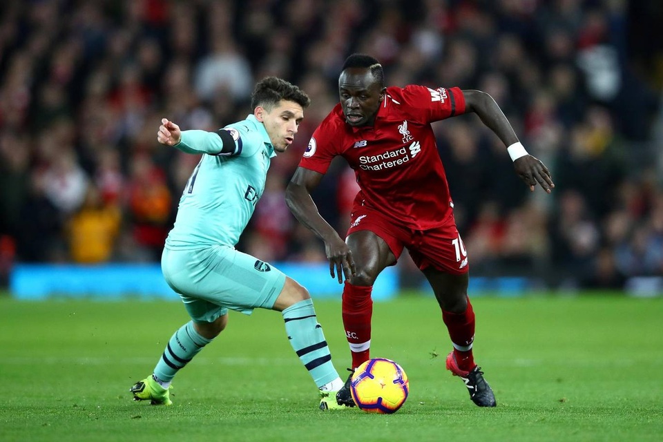 Những khoảnh khắc Liverpool vùi dập Arsenal ở Anfield - 5
Các cầu thủ Liverpool khởi đầu nhanh khiến Arsenal có phần choáng váng