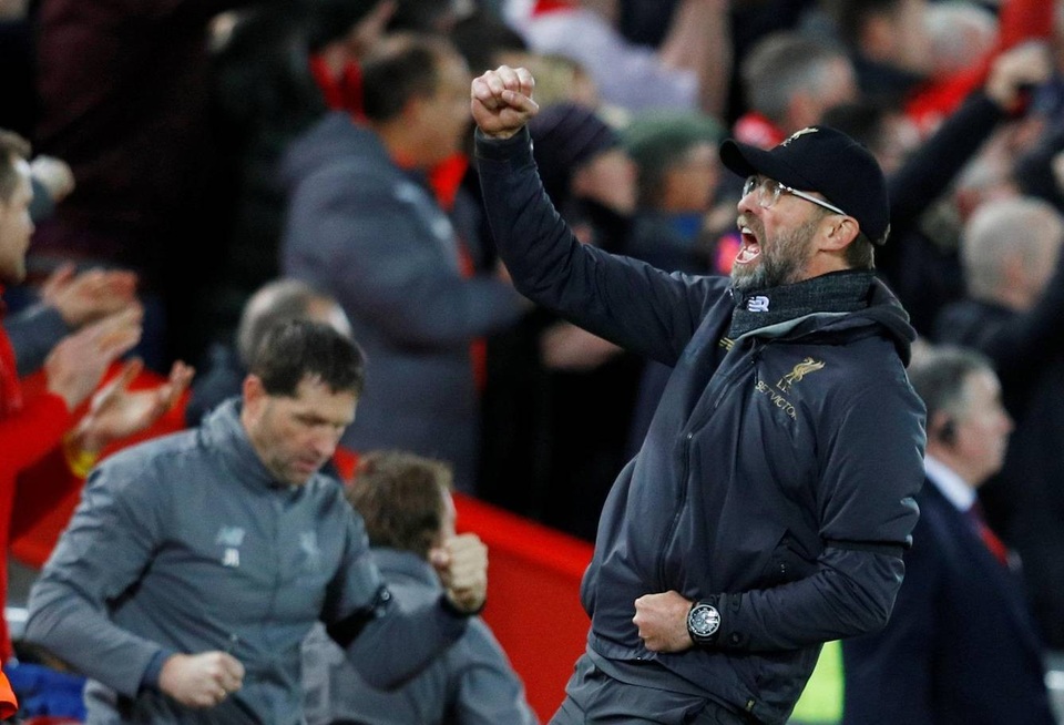 Những khoảnh khắc Liverpool vùi dập Arsenal ở Anfield - 14
Klopp đầy hưng phấn khi đội bóng của ông trở thành đội bóng dẫn bàn khá nhanh chóng