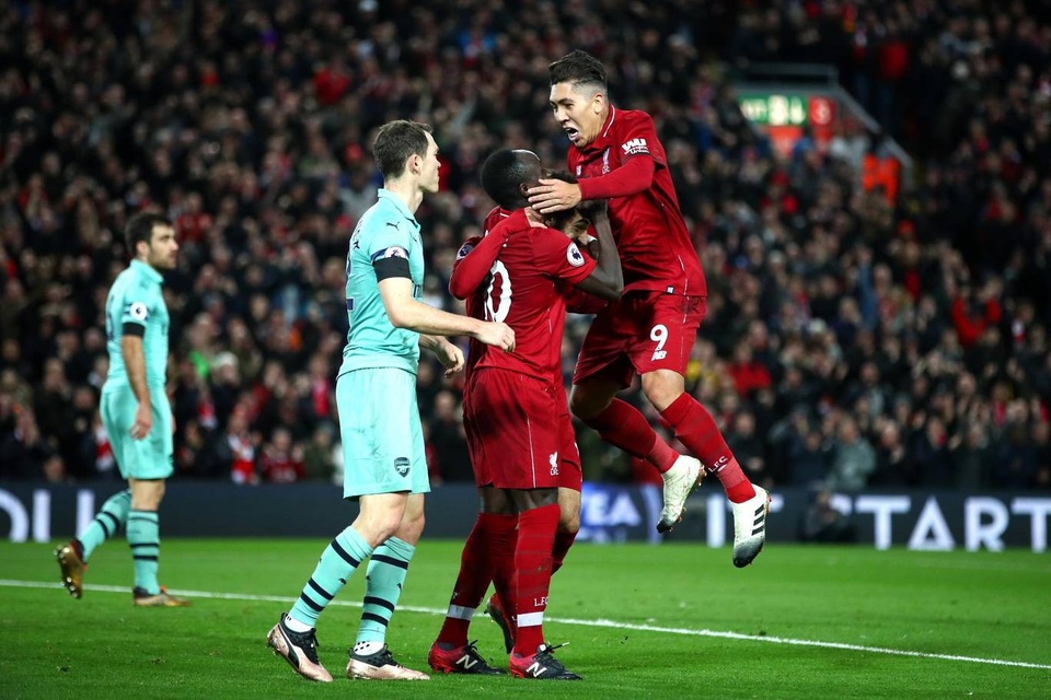 Những khoảnh khắc Liverpool vùi dập Arsenal ở Anfield - 16
Các cầu thủ Liverpool vui mừng với bàn thắng thứ ba vào lưới Arsenal