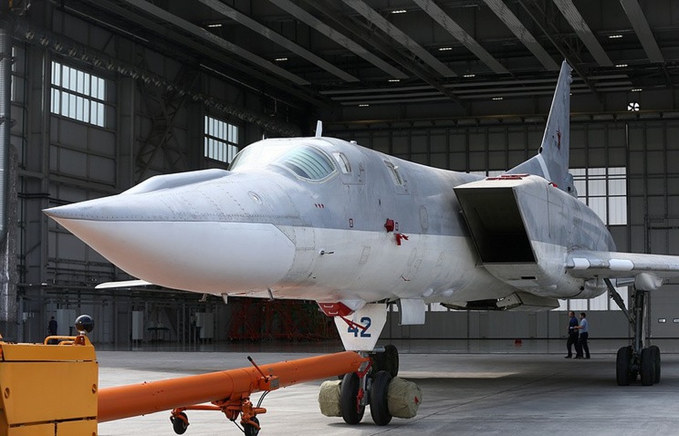 Máy bay ném bom tầm xa Tu-22M3M của Nga lần đầu cất cánh - 1
Máy bay ném bom chiến lược Tupolev Tu-22M3M (TASS)