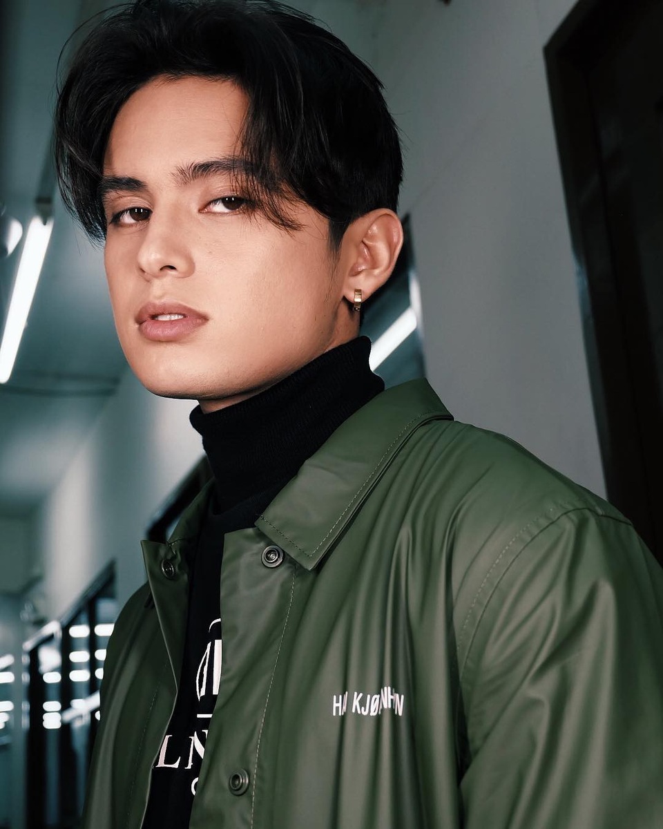 Nam thần “Aquaman” đẹp trai nhất thế giới năm qua - 6
Nam diễn viên mang hai dòng máu Úc và Philippines - James Reid - sở hữu diện mạo lai Á Âu khá lạ. Thêm vào đó, anh rất biết cách tạo style riêng cho mình.