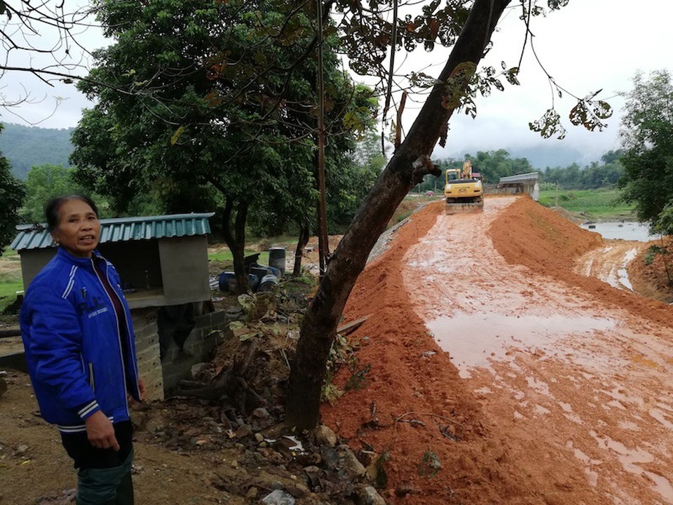 Cây cầu “quái dị” tại Hoà Bình vẫn hiện nguyên hình là cây cầu… “quái dị”! - 3 Cây cầu “quái dị” tại Hoà Bình vẫn hiện nguyên hình là cây cầu… “quái dị”! - 3
