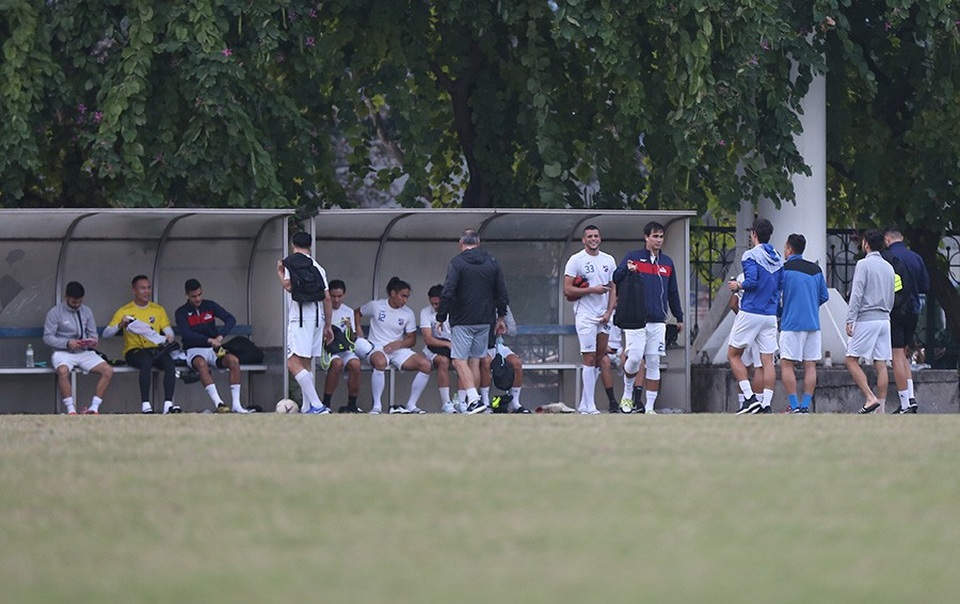 Tới Mỹ Đình, Philippines chỉ có 16 cầu thủ ra sân tập - 12 Tới Mỹ Đình, Philippines chỉ có 16 cầu thủ ra sân tập - 12