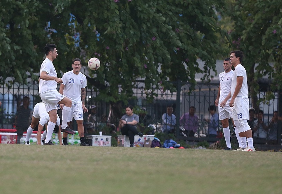 Tới Mỹ Đình, Philippines chỉ có 16 cầu thủ ra sân tập - 9 Tới Mỹ Đình, Philippines chỉ có 16 cầu thủ ra sân tập - 9