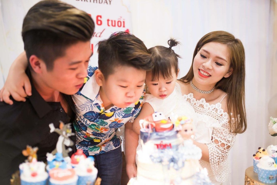 Chuyện tình 13 năm “chia ngọt, sẻ bùi” của cặp đôi trong đám cưới “khủng” ở Thái Nguyên - 3 Gia đình hạnh phúc của Tuấn Anh và Thúy Trà