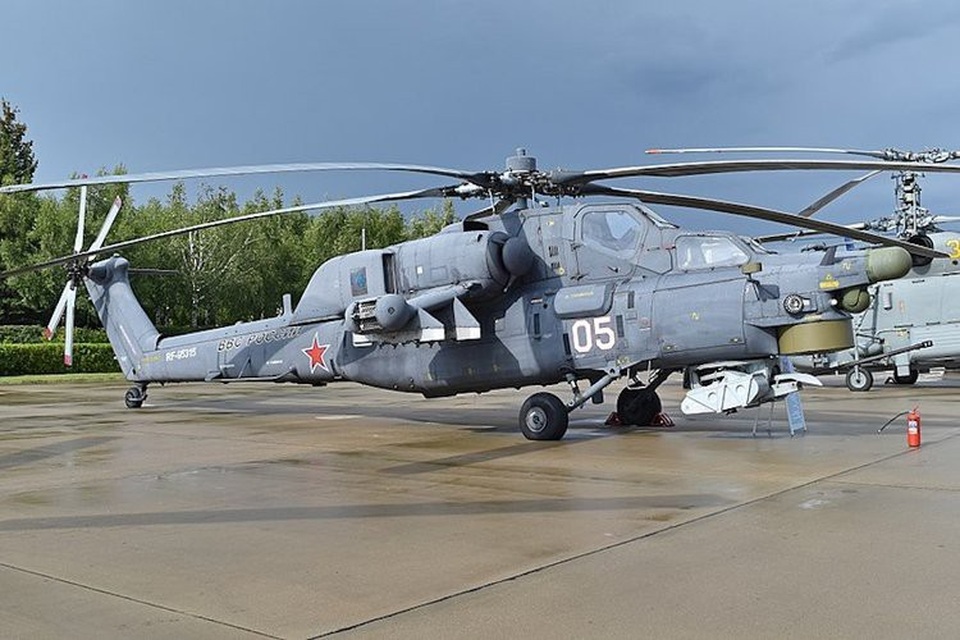 Chiêm ngưỡng dàn trực thăng tấn công uy lực nhất thế giới - 3 Mi-28N Havoc được coi là phiên bản có thể hoạt động về đêm của Mi28. Trực thăng Havoc có thể mang tên lửa chống tăng có thể xuyên qua lớp giáp 1m. Ngoài ra, nó còn được trang bị tên lửa không dẫn đường 80mm, súng máy 23mm, 12,7mm hoặc 7,62mm, bom và một số hệ thống hỏa lực khác. (Ảnh: Wikipedia)