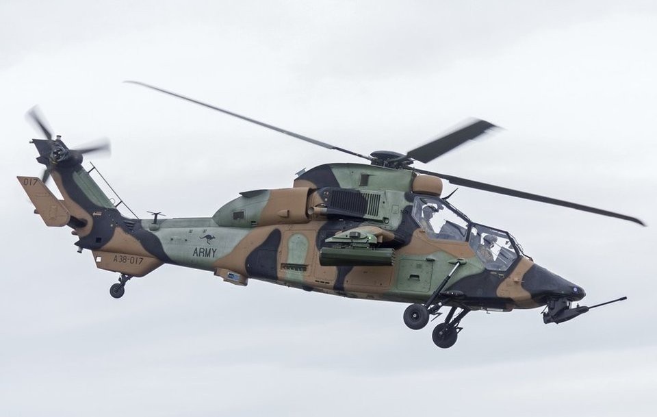 Chiêm ngưỡng dàn trực thăng tấn công uy lực nhất thế giới - 4 Eurocopter Tiger là sản phẩm trực thăng chiến đấu phát triển bởi Đức và Pháp. Trực thăng này có khả năng giảm thiểu tín hiệu radar, âm thanh phát ra nhằm tránh bị đối phương dò ra và tấn công. Ngoài ra, Tiger cũng có lớp giáp mạnh mẽ. Cùng với đó, nó được trang bị tên lửa không đối không, tên lửa chống tăng và hệ thống chống tên lửa đối phương. (Ảnh: Wikipedia)