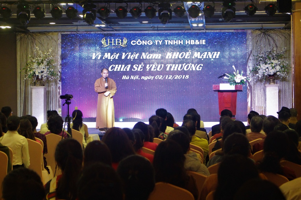 Tháng chủ đề HB Spa: Vì một Việt Nam khỏe mạnh - Chia sẻ yêu thương - 2 Đại đức Thích Thanh Hải chia sẻ về luật nhân quả và làm sao để trở thành người “tâm an, vạn sự an” tại chương trình.
