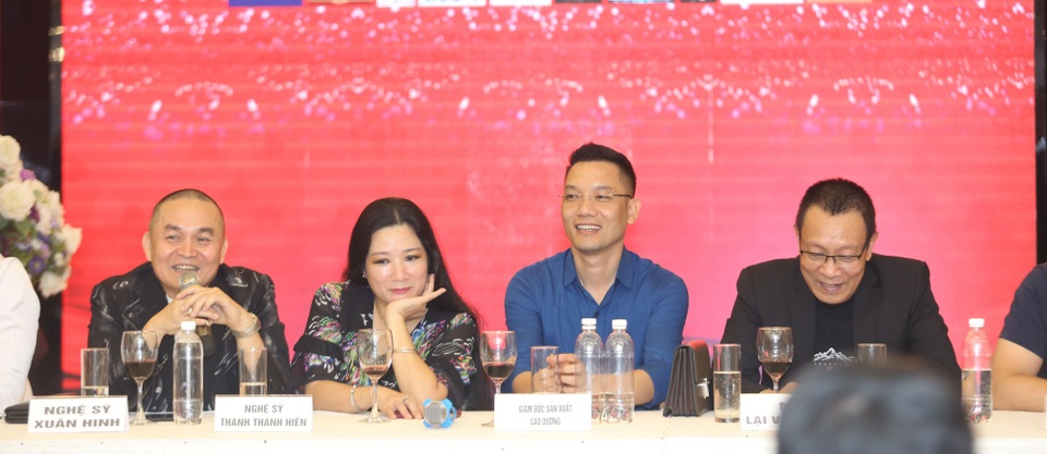 Lại Văn Sâm, Xuân Hinh khổ vì bị người giả mạo facebook để lừa đảo - 3 Các nghệ sĩ tham gia Xuân phát tài 9 diễn ra ngày 28/12 tại Hà Nội.