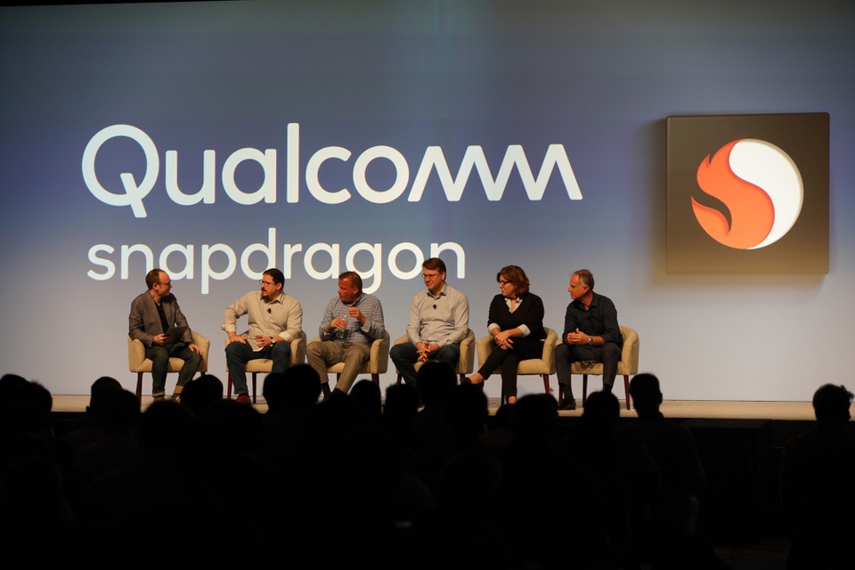 Qualcomm chính thức giới thiệu bộ vi xử lý Snapdragon 855, tích hợp AI và 5G - 5
Nhiều chủ đề công nghệ được bàn luận trong hội nghị Snapdragon 855 năm nay.
