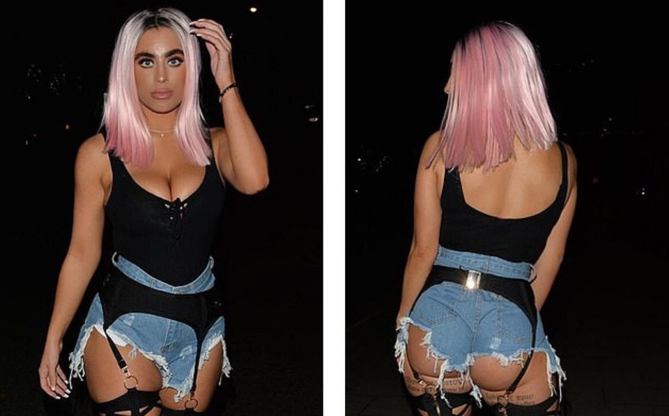 
Katie Salmon, 22 tuổi là người mẫu ảnh tới từ Liverpool
