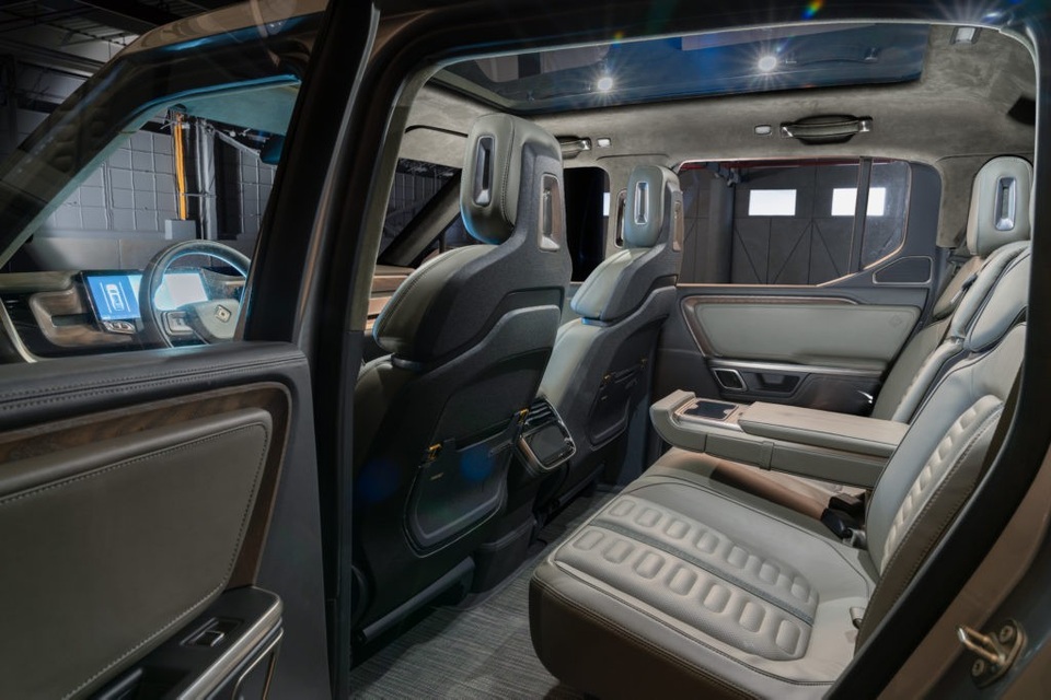 Rivian R1T - Ý tưởng xe bán tải chạy điện tính năng vận hành cao - 7 Rivian R1T - Ý tưởng xe bán tải chạy điện tính năng vận hành cao - 7