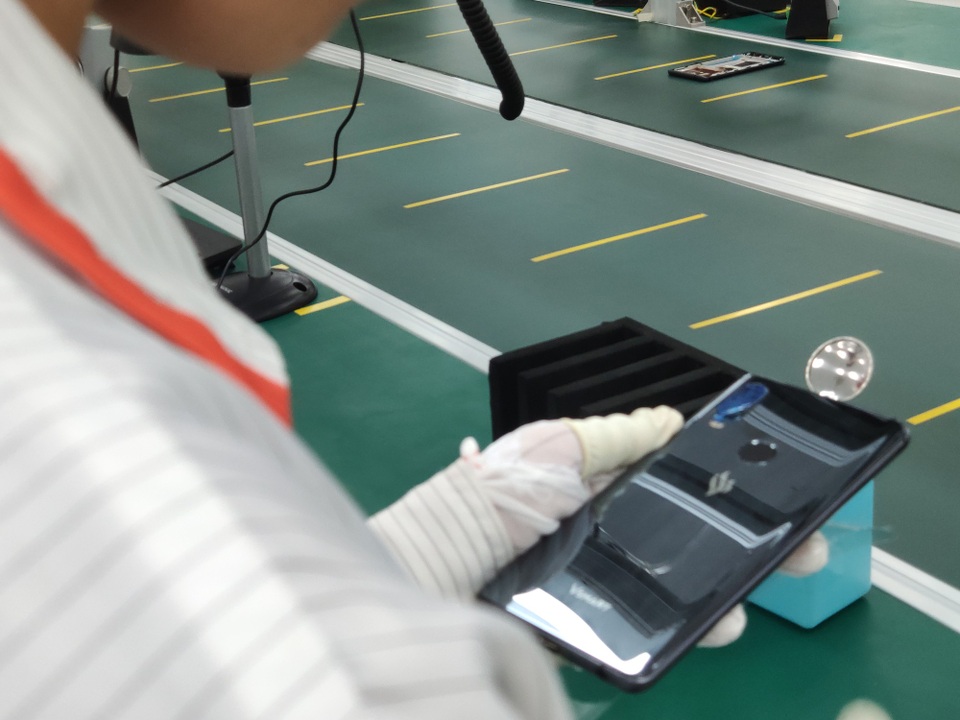 TS. Mai Liêm Trực: Khát vọng người Việt đã truyền cảm hứng tạo ra Vsmart - 6
Hình ảnh một trong những chiếc điện thoại Vsmart đầu tiên sẽ ra mắt vào ngày 14/11 tới.