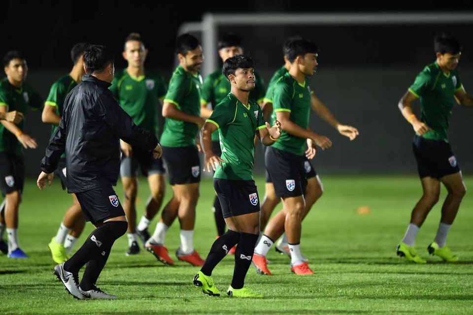 Thái Lan 2-2 Malaysia: Tội đồ Adisak khiến người Thái bị loại - 8 Thái Lan 2-2 Malaysia: Tội đồ Adisak khiến người Thái bị loại - 8