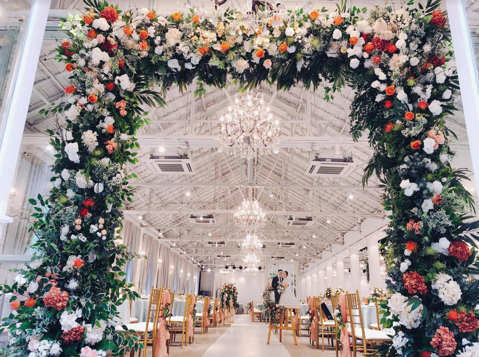 Không gian tiệc cưới như cổ tích với Trống Đồng Palace Linh Đàm Park - 1 Không gian tiệc cưới như cổ tích với Trống Đồng Palace Linh Đàm Park - 1