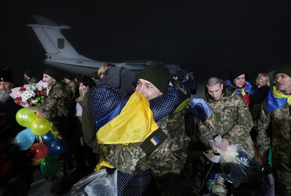 Nga từ chối trao đổi tù nhân với Ukraine - 1
Một số người Ukraine được thả ngày 27/12/2017