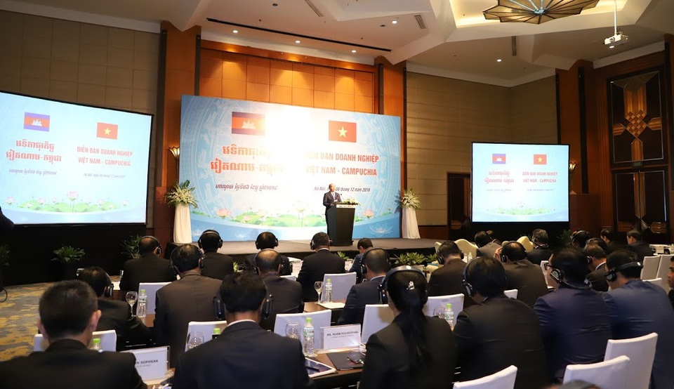 Thủ tướng muốn tập đoàn lớn của Việt Nam đầu tư tiên phong tại Campuchia - 4 Diễn đàn doanh nghiệp Việt Nam - Campuchia thu hút 400 doanh nghiệp hai nước tham gia