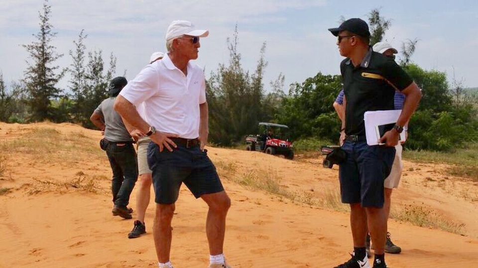 Diễn đàn Kinh tế Việt Nam ViEF 2018: Nhiều cái "bắt tay" triệu đô cho ngành du lịch - 3 Ông Greg Norman trong chuyến khảo sát thực tế tại Phan Thiết
