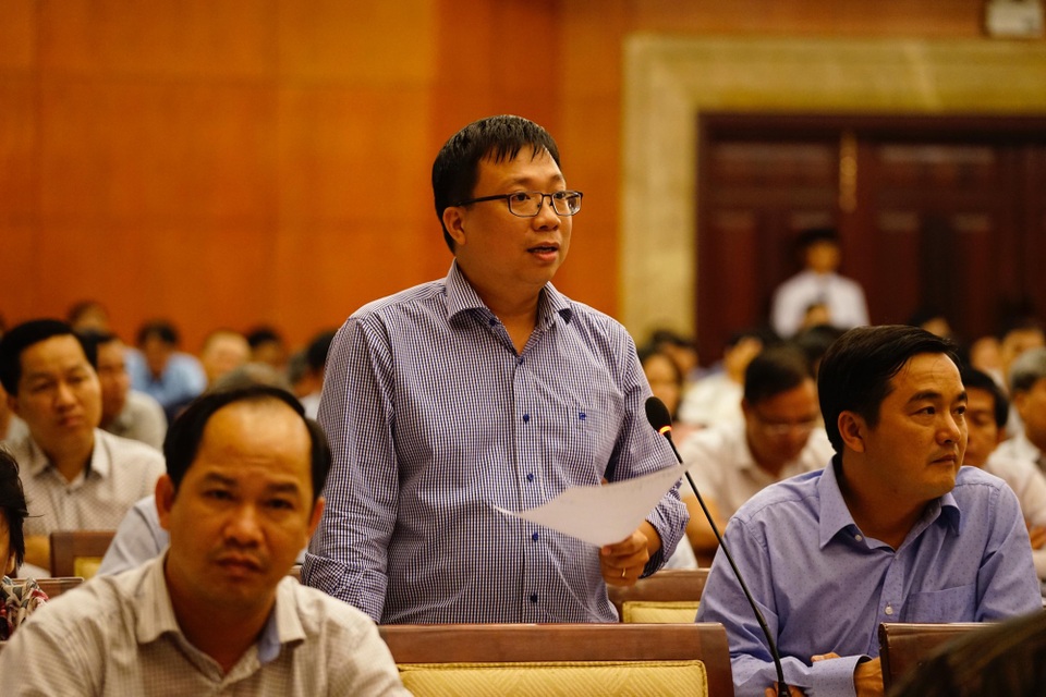 TPHCM: Cho xây trường học cao tầng để đảm bảo đủ lớp - 3
Giám đốc Sở Quy hoạch - Kiến trúc TPHCM Nguyễn Thanh Nhã cho biết, đất dành cho giáo dục của thành phố hạn chế nên đã có hướng cho nâng tầng cao công trình trường học.