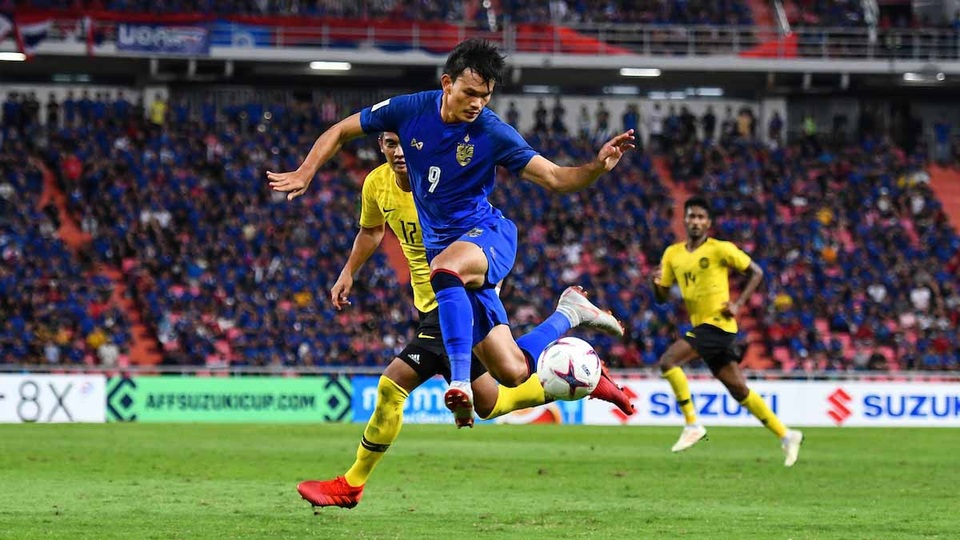 
Adisak Kraisorn đã có một trận đấu đáng quên trước Malayslia tại Rajamangala
