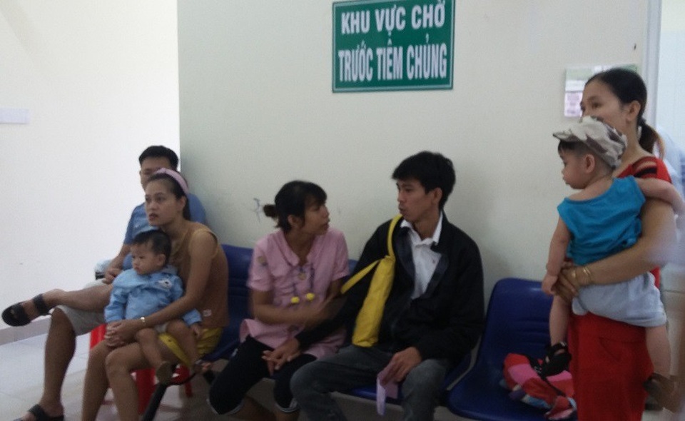 Ông bà “cấm” chích sởi, bé 2 tuổi viêm não nguy kịch - 3 Các Trạm Y tế tại TPHCM đang tổ chức tiêm bổ sung sởi cho trẻ dưới 5 tuổi