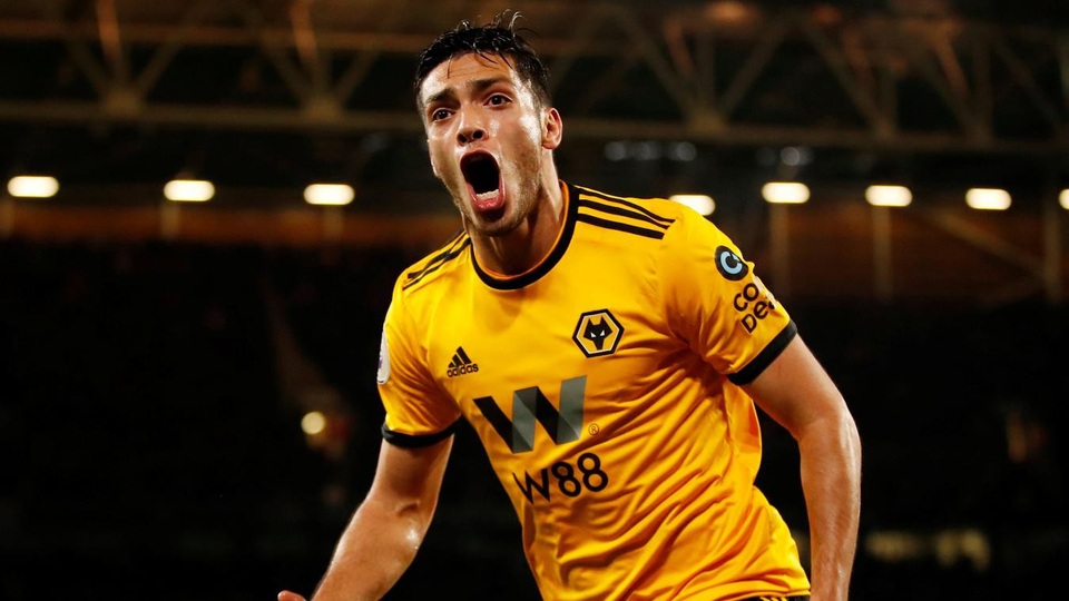Nhìn lại trận thua thứ hai của Chelsea ở Premier League - 11
Niềm vui của Jimenez, anh giúp Wolves ghi bàn ở hòa ở phút 60 sau cú sút trúng đích đầu tiên của đội bóng này