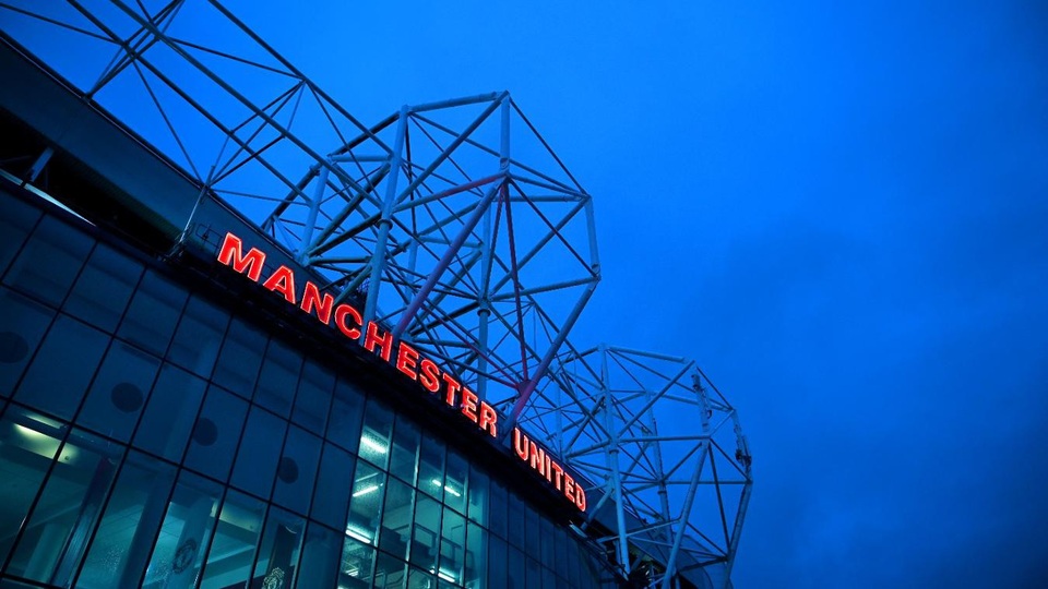 
Old Trafford trước giờ bóng lăn, Man Utd có lợi thế sân nhà nhưng đội bóng này đang không có thành tích tốt gần đây nên cổ động viên họ vẫn phải lo lắng khi tiếp đón Arsenal
