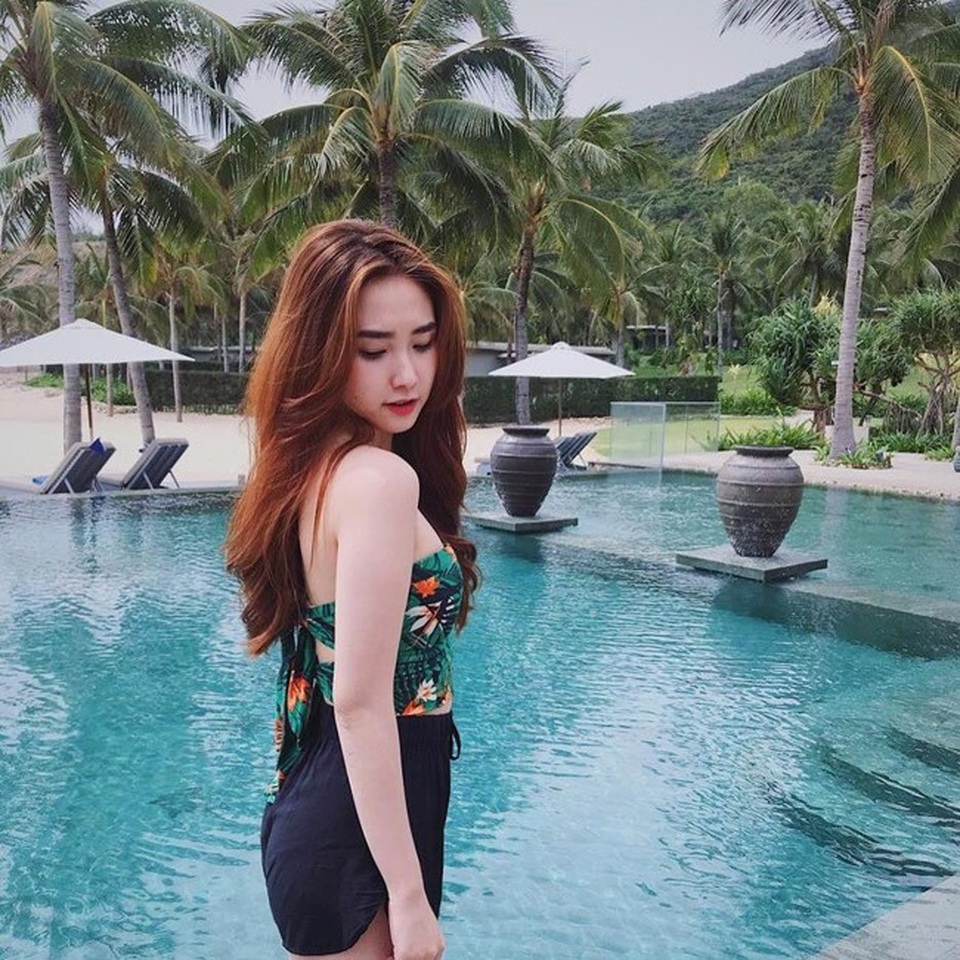 Bạn gái thủ môn Văn Lâm, Tiến Dũng khiến fan ngơ ngẩn vì điểm này! - 18
Là đại sứ thương hiệu cho một spa nên nhan sắc Lê Thanh được chăm sóc kỹ càng.