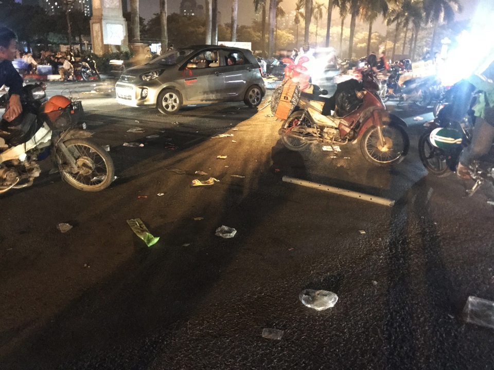 
Một số CĐV có ý thức cho rằng, ngoài việc đi bão văn minh, các CĐV nên chú ý tới việc làm và hành động của mình để tránh gây ra những hình ảnh xấu cho giới trẻ sau mỗi sự kiện lớn của đất nước ở trong nước cũng như quốc tế.
