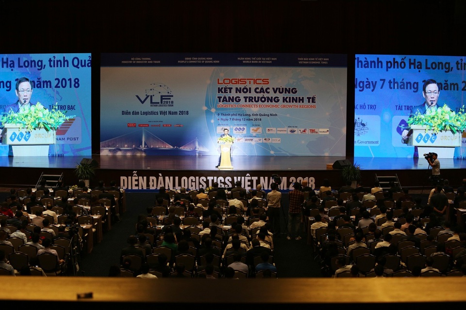 
Phó Thủ tướng đặt hàng Diễn đàn về phát triển logistics.
