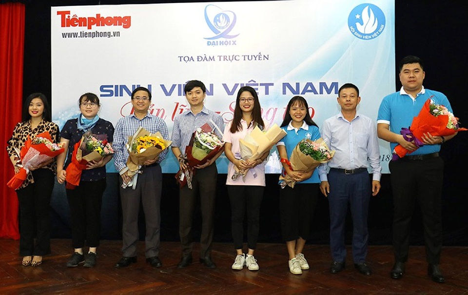 Thủ lĩnh sinh viên phải bản lĩnh, sáng tạo để tạo ra phong trào phù hợp với thực tiễn - 1 Toạ đàm trực tuyến “Sinh viên Việt Nam: Bản lĩnh - sáng tạo”