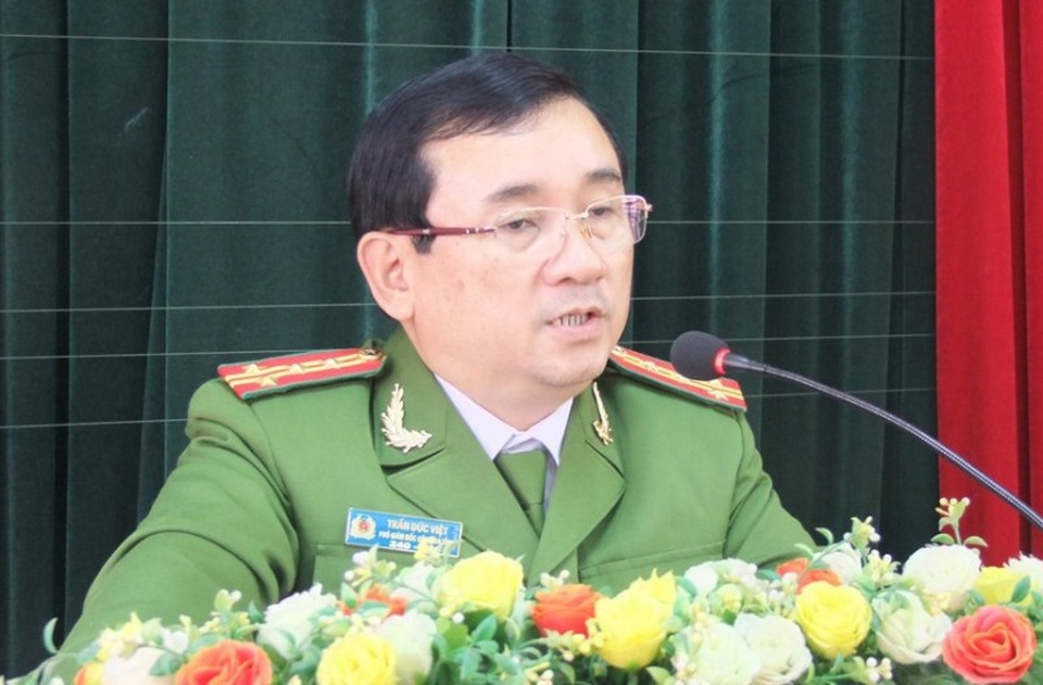 Người dân cảnh giác từ vụ bẫy “tín dụng đen” hàng trăm tỷ - 1 Giám đốc Công an tỉnh Quảng Trị Trần Đức Việt thông tin về tình hình đấu tranh tội phạm.