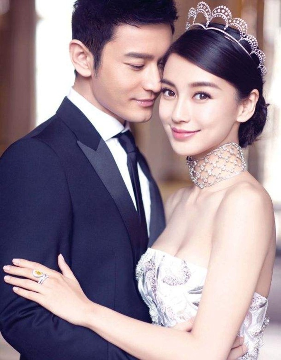 
Huỳnh Hiểu Minh và Angelababy đã phải lên tiếng phủ nhận sau một thời gian im lặng trước thông tin ly dị.

